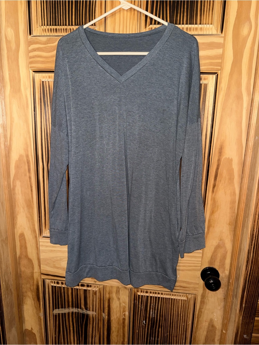 V-Neck Long Sleeve Tunic Top in Heather Slate
